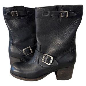 Frye Womens Vera engineer moto short Block Heel Round Toe Adjustable Buc…